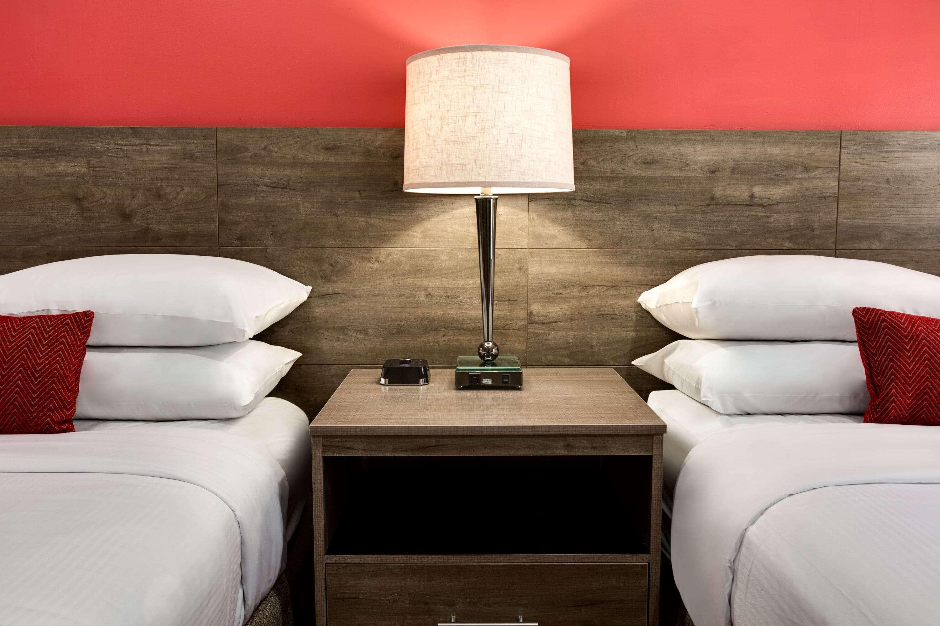 Ramada By Wyndham Oakland Downtown City Center מראה חיצוני תמונה