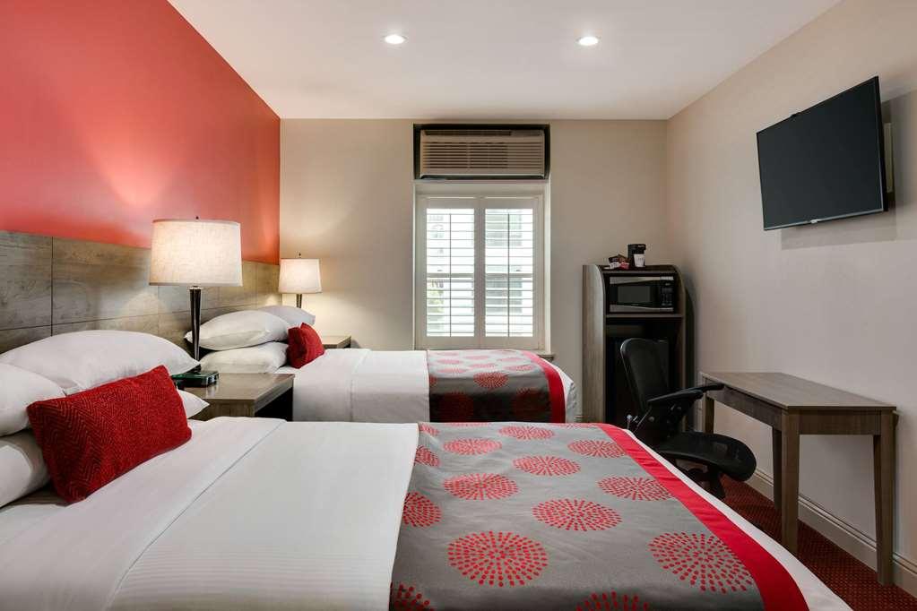 Ramada By Wyndham Oakland Downtown City Center חדר תמונה