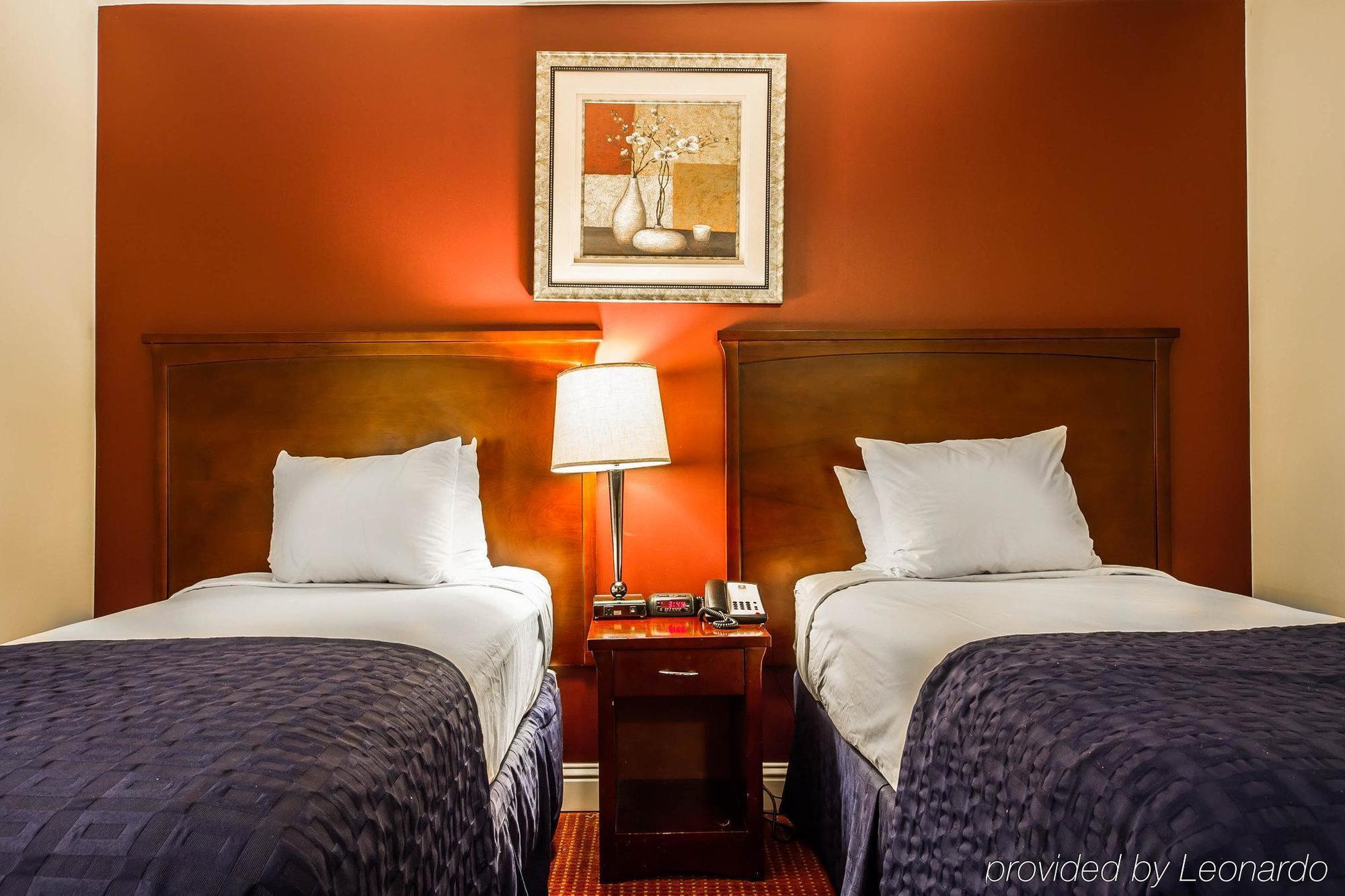 Ramada By Wyndham Oakland Downtown City Center מראה חיצוני תמונה