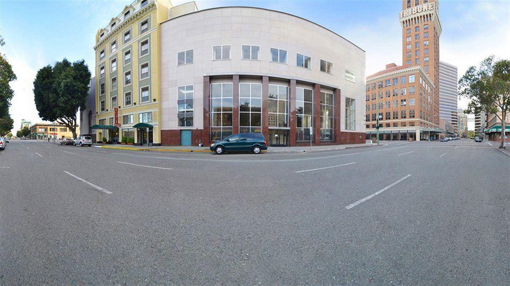 Ramada By Wyndham Oakland Downtown City Center מראה חיצוני תמונה